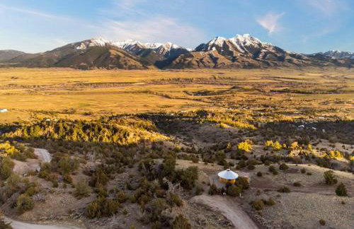 Mountain Yurt - Luxe Yellowstone Cabin I Condé Nast - Foto 19
