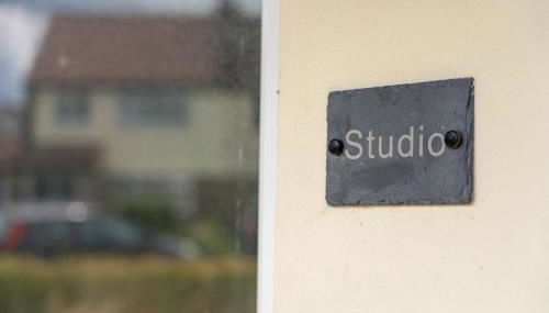 Nr WINDSOR stunning 1 bedroom self contained property in Burnham near Heathrow - Foto 2