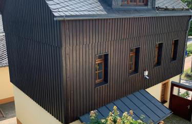 Ferienhaus "Kleines Domizil" Altenberg - direkt im Zentrum von Altenberg gegenüber vom Skilift - Foto 1