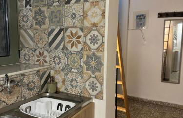 Nostalgia Traditional Home - Photo 9