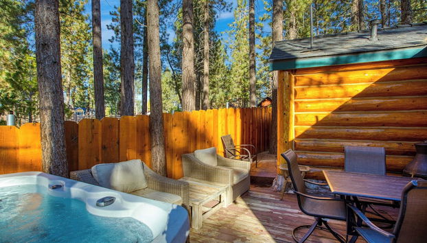 Pinetree Place by Avantstay Group Cabin w/ Hot Tub Minutes to the Lake - Foto 2, Interior