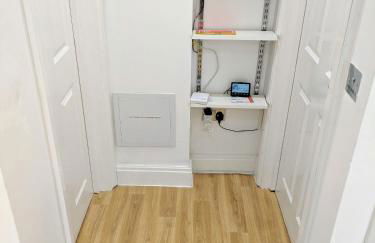 Spacious 2-bed apartment in central Kingston near Richmond Park - Foto 12