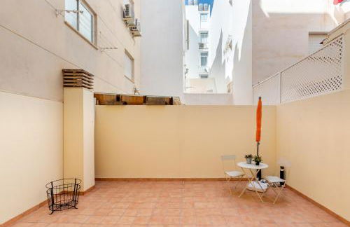 WintowinRentals Modern Apartment with Private Indoor Patio in Málaga - Foto 8
