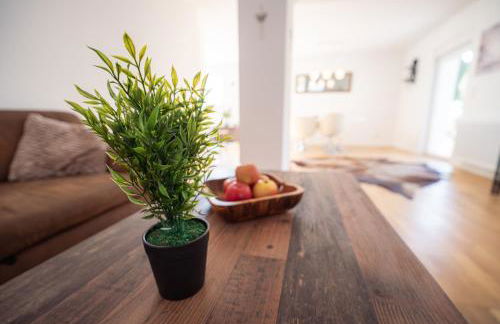 Wohlfühloase - Moderne Ferienwohnung mit großem eingezäuntem Garten in Alleinlage an Feld & Wald, Natur pur trifft auf Komfort, Wellness und gute Erholung - Foto 10