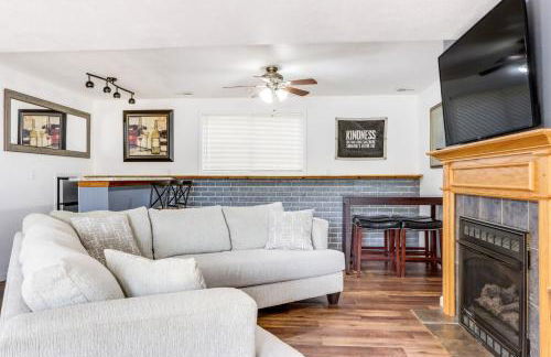 Fire Pit and Dock Lake of the Ozarks Retreat! - Foto 22