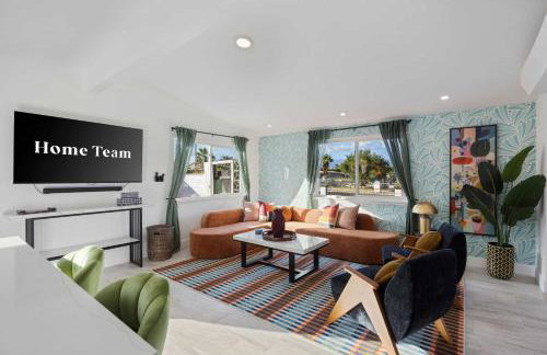 Desert Glow Getaway - Pool - Lounging - Backyard Games - Foto 6