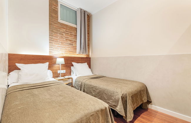 Fuster Apartments By Aspasios - Photo 16