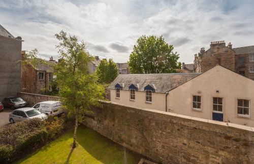 Gilmour's Entry Apartment - Photo 46