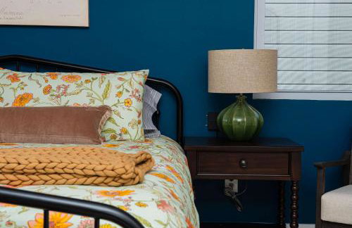 Stylish Getaway with Hot Tub-Near Downtown Indy-Family Friendly - Foto 23