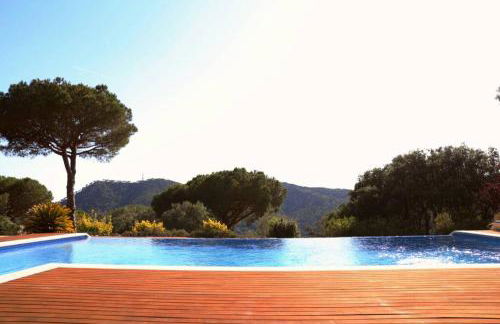 Mediterranean villa with pool near barcelona - Foto 5