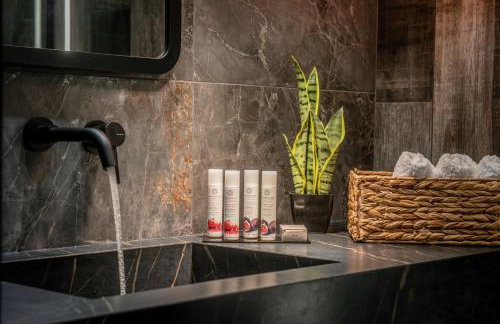 Maison Aqua Suite with Private mini pool jacuzzi - Photo 15