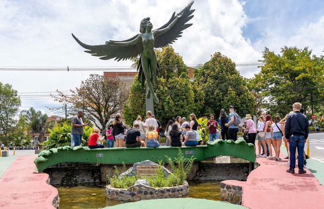 Escursione a Guatapé in chiva + Visita alla tenuta La Manuela - Foto 6