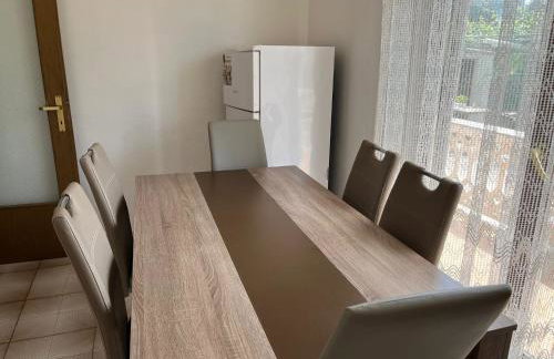 Bright & Spacious Two-Bedroom Apartment - Foto 8