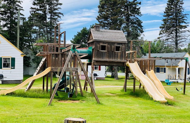 Green Gables Bungalow Court - Photo 70