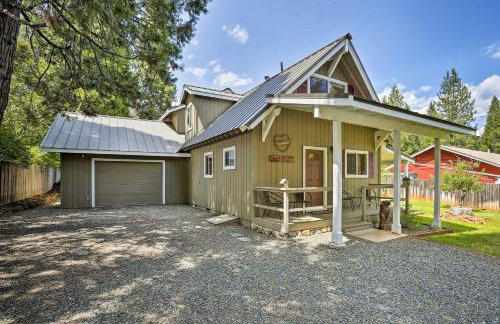 Cabin with Backyard Space - half Mi to Trinity Lake! - Foto 25