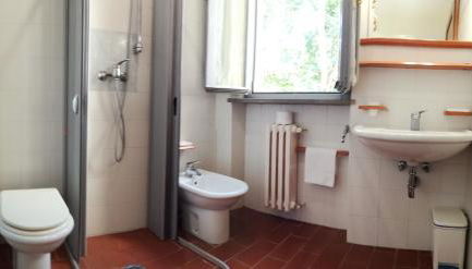 Badia il Vingone - Photo 3, Shower