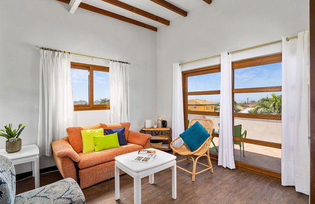 Spacious 4BR Villa Private Pool Cozy Location - Photo 18