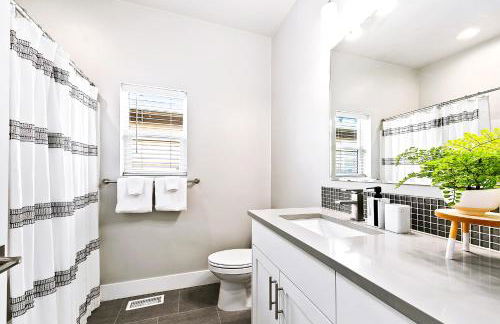 New! Modern & Spotless Home in Central Boise - Foto 32