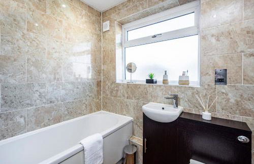 Cozy 3 Bedroom House in Aveley, Thurrock - Foto 22