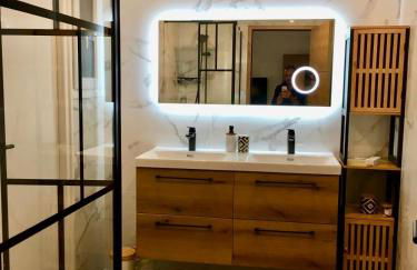 Premium Comfort-2 Suites-Part-Dieu-Parking-Netflix - Photo 35