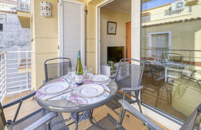 Apartment in Roses Near Playa de Roses Beach - Photo 16