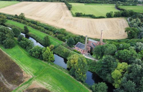 The Pump House Art Studio - Foto 39