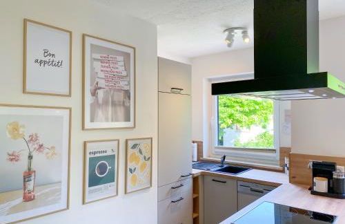 Kleines Glück zentral mit Balkon und Parkplatz - Foto 4