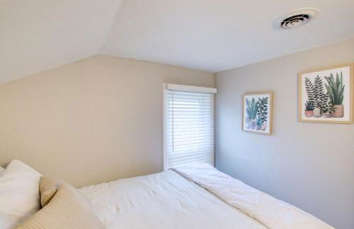 Family-Friendly House Walk to Lake Michigan! - Photo 22