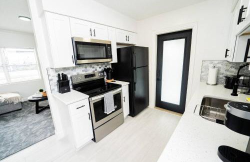 Close to the Action, Peaceful When You Return - Foto 12