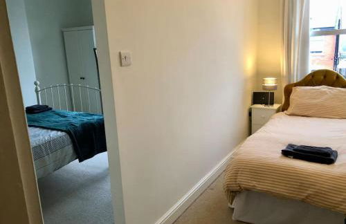 Spacious Victorian townhouse with Cathedral views - Foto 17