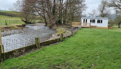 Riverside Cabin - Sleeps 2 - Hottub - Parking - Foto 5