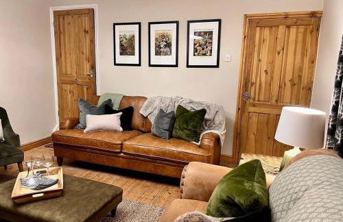 6 Luxury home near family park Pet friendly - Photo 10