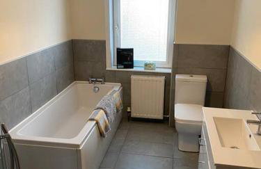 Isle of Lewis Townhouse 7 Bedrooms Sleeps 10 Stornoway - Foto 8