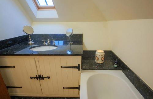 The Oak House - Photo 11