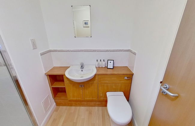 Orange Apartments Bothwell Road - Photo 32