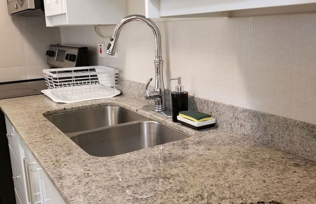 New Kingston Guest Apartment at Eight - Foto 9