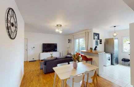 Live Like a Local Stylish 2BR with Balcony & Parking - Foto 6