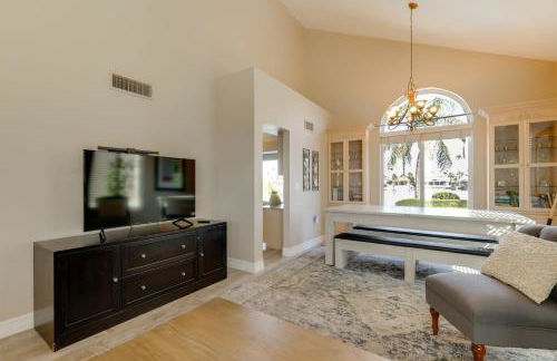 Lakefront Living! Huge Phoenix Home with Pool Table - Foto 6