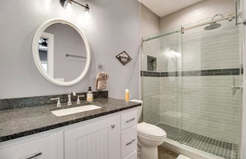 Riverfront Salesville Cabin Rental with Shared Dock! - Foto 15