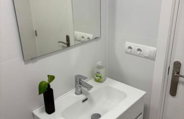 La Sardineta, es un apartamento en la Costa Brava, Palamós 1 minuto de la playa Alquiler temporal mínimo 32 noches - Foto 29