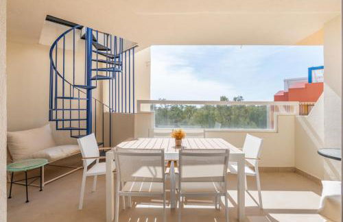 Apartamento con piscina, golf y solarium by Rent Me - Photo 25