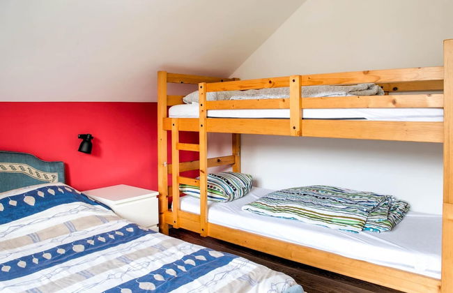 Pleasant Holiday Home With Infrared Sauna - Photo 10