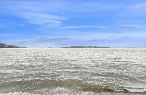 Camano Island Waterfront Modern Splendor - Foto 5