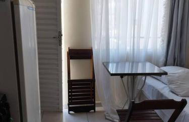 kitnet central com linda vista 75 - Foto 17