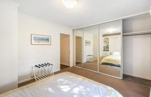 Beach Breeze Bungalow 1 Miles To Beach Cozy - Foto 28