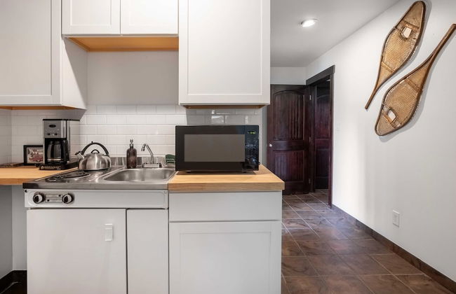 Bighorn by Avantstay Spacious Ski Cabin w/ Sprawling Porch, Views & Hot Tub! - Foto 32