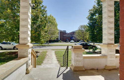 Walk to Churchill Downs Pet-Friendly Retreat! - Foto 22