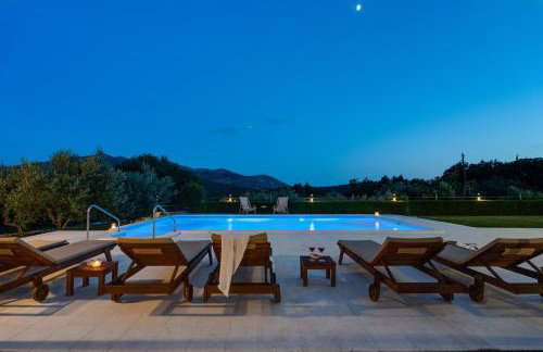 VILLA BEYBE with Jacuzzi, large private pool 50m2, BBQ,free WIFI, 3 bedrooms - Foto 35