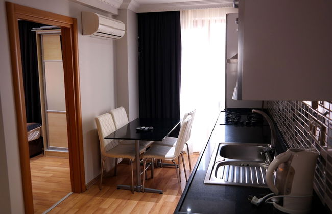 Sheriff Residence - Photo 38