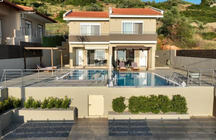 Lila's villa maisonette with private pool - Foto 1